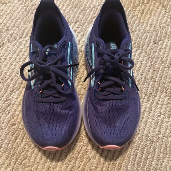 GTS 22 Women’s Brooks Glycerin Running Shoes - Stability & Max Cushion - Picture 2 of 6